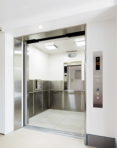 キーサウス スクエア館｜新設 施工事例｜東芝エレベータ株式会社