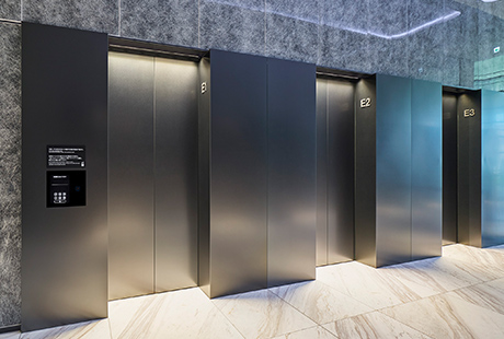 乗用27人乗りエレベーター・3階