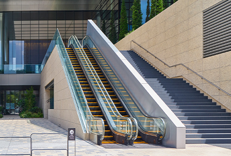 エスカレーター・1階