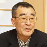 津田 豊氏